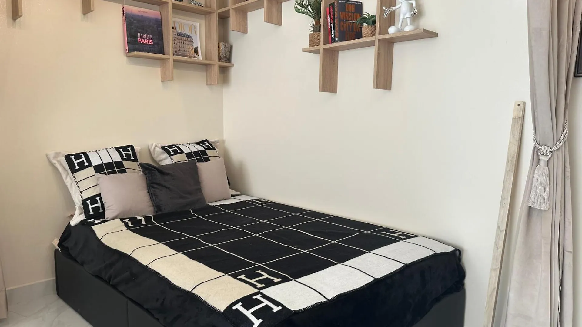 Arc De Triomphe-carnot Luxury & Design Apartment *